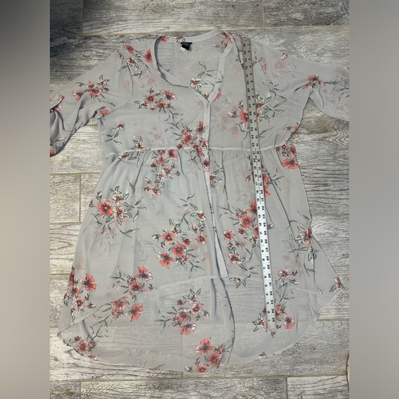 TORRID Chiffon Hi-Low Floral Tunic Top See Through Sheer Design Size 3 - Picture 15 of 15